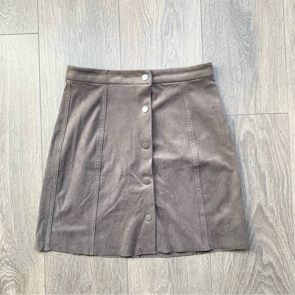 Aritzia Wilfred Free Centinela Mini Skirt Faux Suede Button Grey Size 6 - Picture 4 of 12